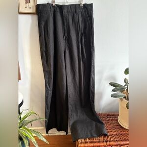Women’s Linen Black Pleated Pant